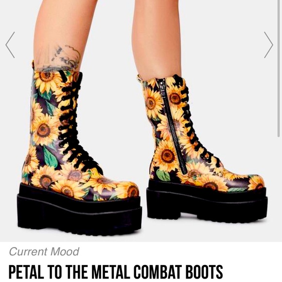 Current Mood Shoes - Current Mood Petal to the Metal Sunflower Boots W10 NWOB